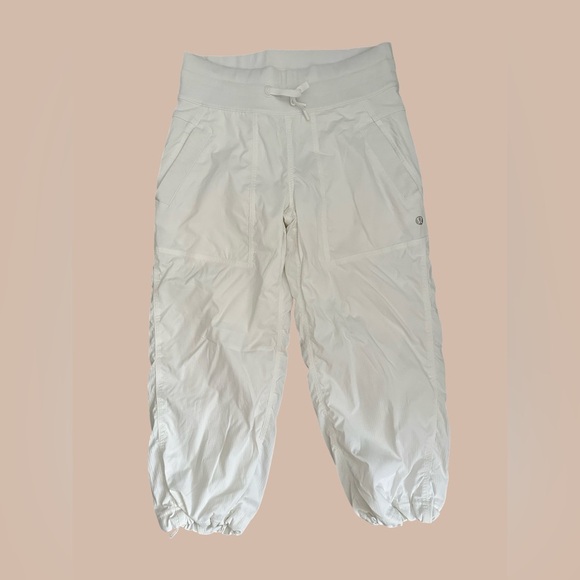 Lululemon studio crops Sz 2 - Picture 10 of 12